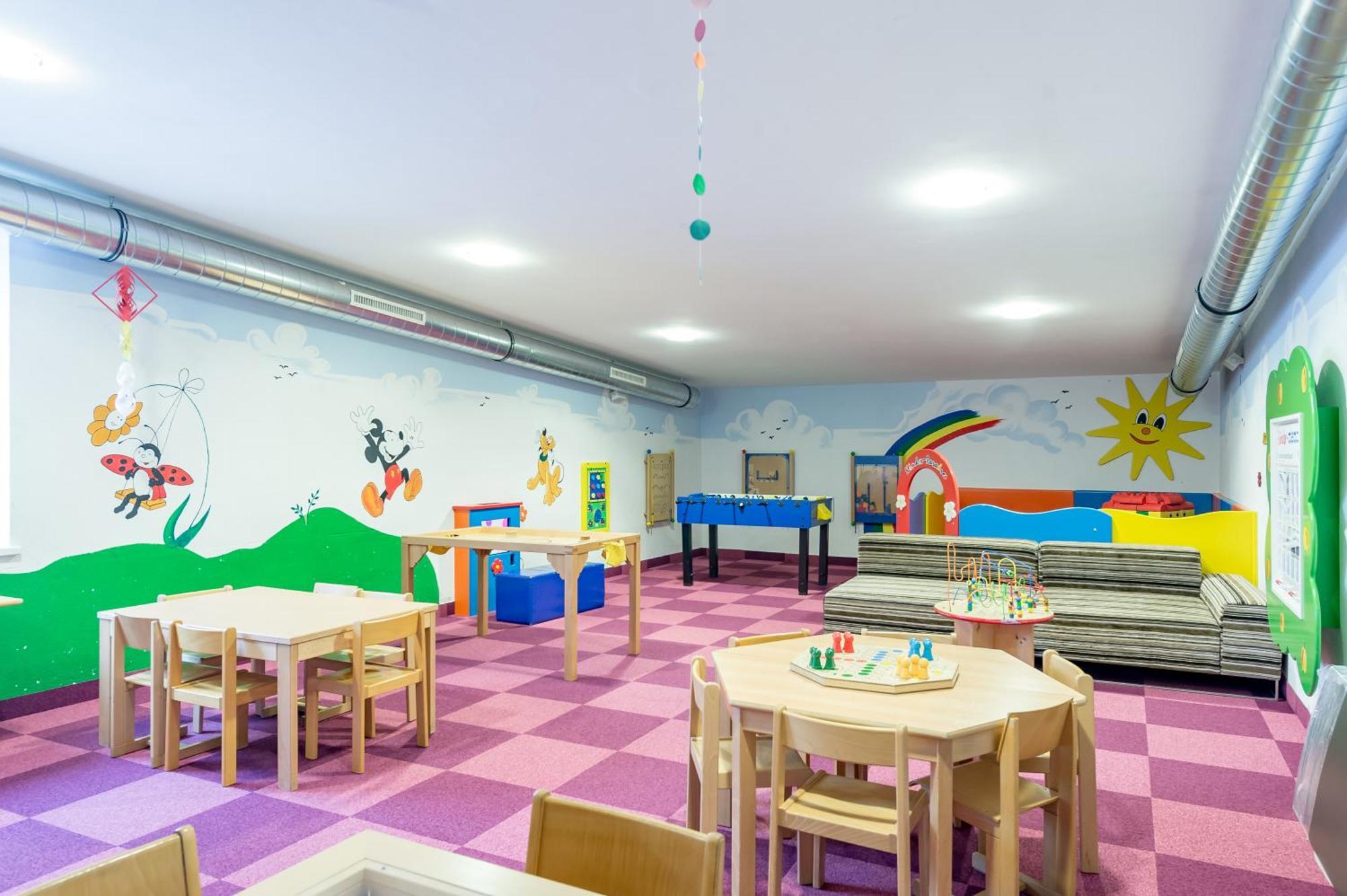 Hotel Andy 4 Sterne Superior 제르젠스 외부 사진
